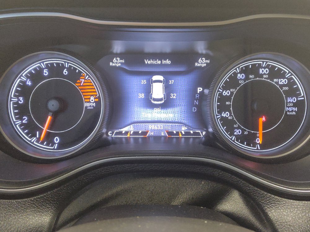 Used 2019 Jeep Cherokee Limited AWD/4WD image 23