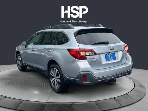 Used 2019 Subaru Outback 2.5i Limited AWD/4WD image 3