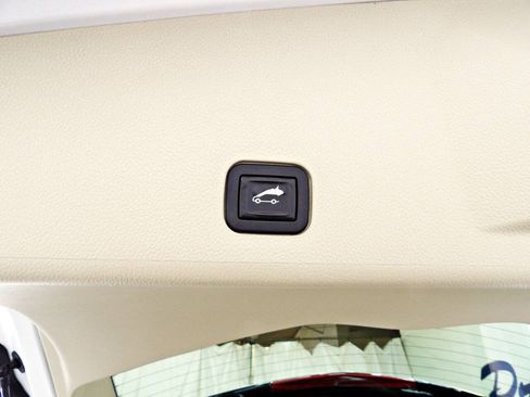 Used 2012 Cadillac SRX Performance FWD image 14