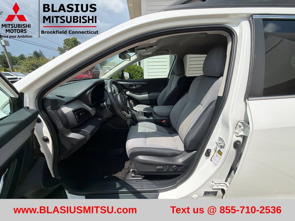 Used 2024 Subaru Outback Premium AWD/4WD image 17