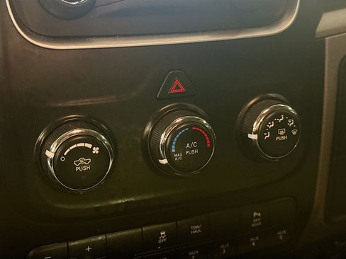 Used 2017 RAM 2500 Tradesman w/ Chrome Appearance Group image 21