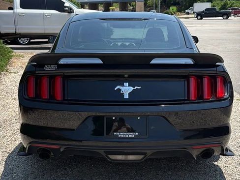 Used 2016 Ford Mustang Coupe RWD image 8