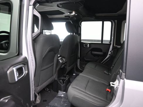 Used 2021 Jeep Wrangler Unlimited Sport AWD/4WD image 24