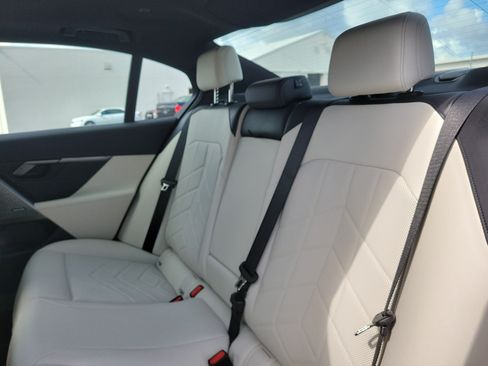 Used 2026 BMW 530i RWD image 10