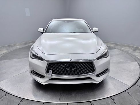 Used 2019 INFINITI Q60 3.0t Luxe AWD/4WD image 2