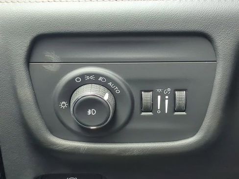 New 2026 Jeep Grand Cherokee L Summit w/ Obsidian Package image 31