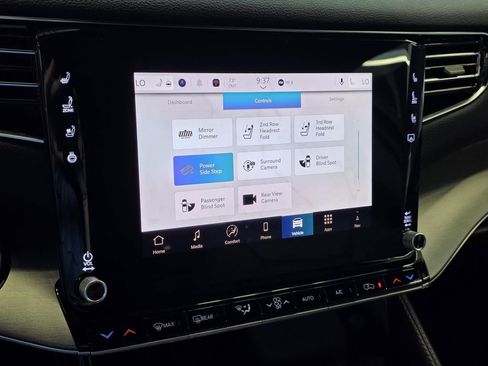 New 2025 Jeep Wagoneer L Series III w/ Premium Group I image 26