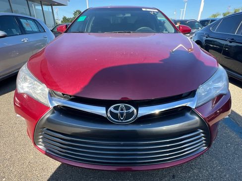 Used 2017 Toyota Camry LE FWD image 2