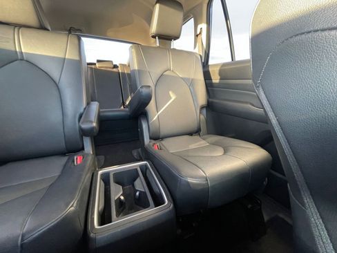 Used 2025 Toyota Grand Highlander FWD image 39