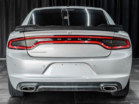 Used 2022 Dodge Charger SXT w/ Leather Interior Group RWD image 12