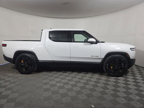 Used 2023 Rivian R1T Adventure image 6