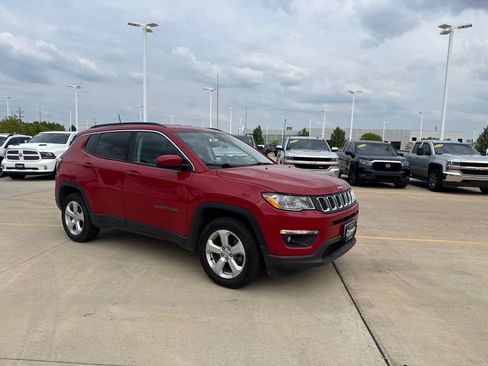 Used 2018 Jeep Compass Latitude w/ Popular Equipment Group AWD/4WD image 8