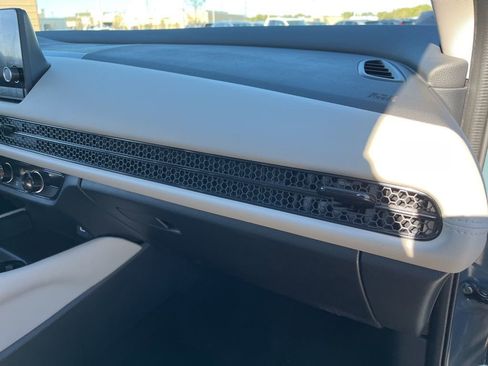 Certified 2025 Honda HR-V LX image 28