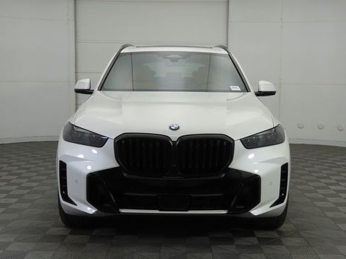 New 2026 BMW X5 xDrive40i w/ M Sport Package image 2