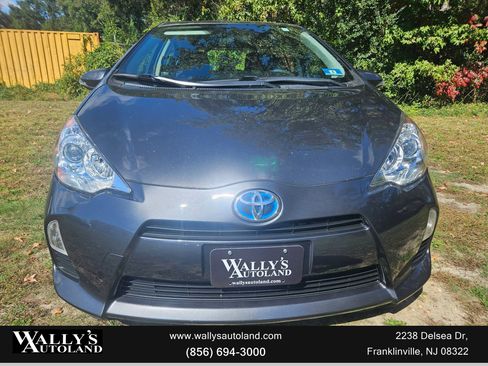 Used 2012 Toyota Prius C One image 4