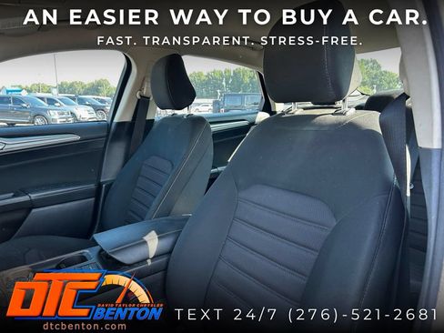 Used 2020 Ford Fusion SE FWD image 9