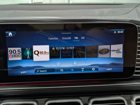 Certified 2026 Mercedes-Benz GLS 450 4MATIC image 22