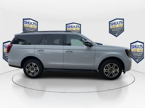 Used 2025 Ford Expedition Active AWD/4WD image 9
