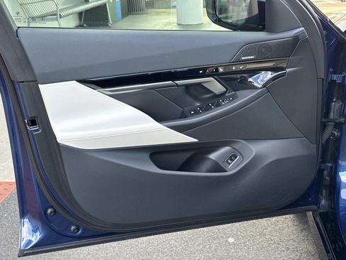 Certified 2025 BMW 530i w/ M Sport Package image 17