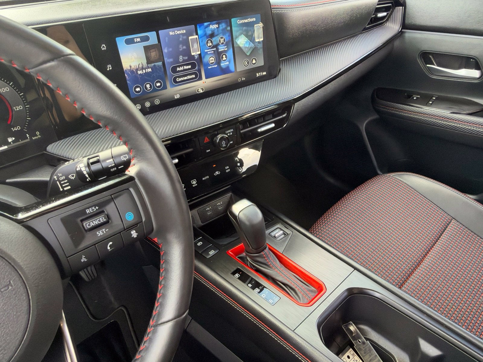 Used 2026 Nissan Kicks SR FWD image 22