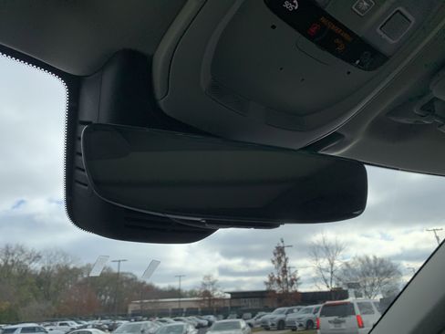 Used 2025 Volvo XC90 B6 Plus image 27