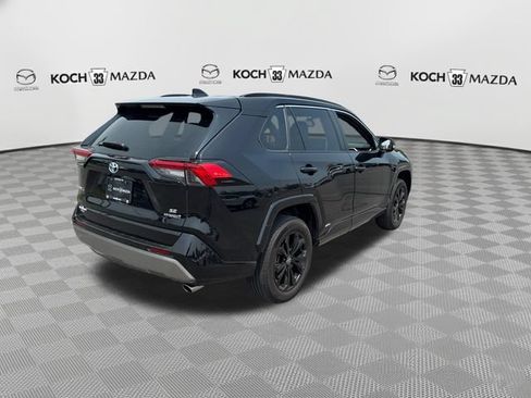 Used 2024 Toyota RAV4 SE w/ Convenience Package AWD/4WD image 7