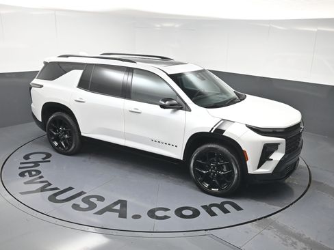 Used 2025 Chevrolet Traverse RS AWD/4WD image 33