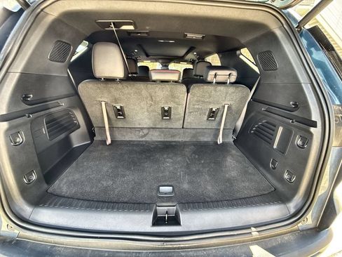Used 2025 Chevrolet Traverse Z71 w/ LPO, Illumination Package AWD/4WD image 27