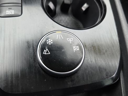 Used 2023 Nissan Rogue SV image 16