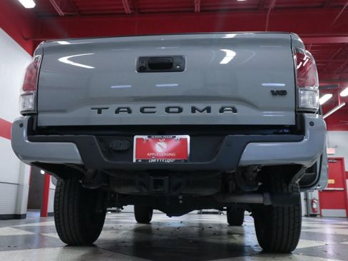 Used 2021 Toyota Tacoma TRD Sport w/ Technology Package RWD image 27