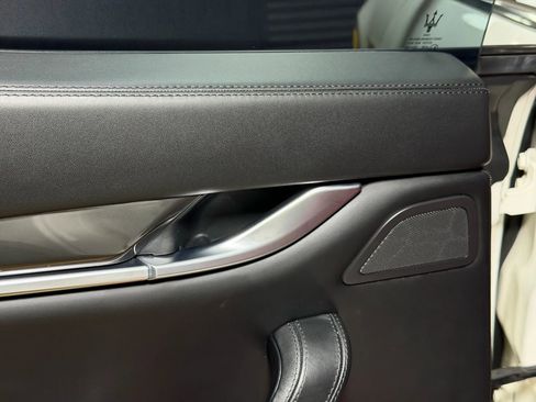 Used 2018 Maserati Ghibli S RWD image 20