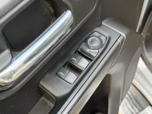 Used 2023 Chevrolet Silverado 1500 Custom image 12