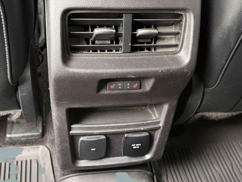 Used 2017 Ford Edge Titanium w/ Equipment Group 301A AWD/4WD image 25