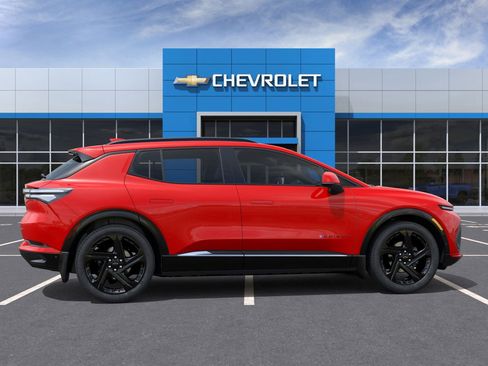 New 2025 Chevrolet Equinox EV RS image 36