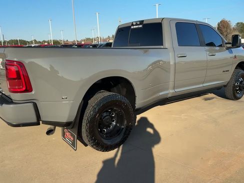 Used 2025 RAM 3500 Laramie image 9