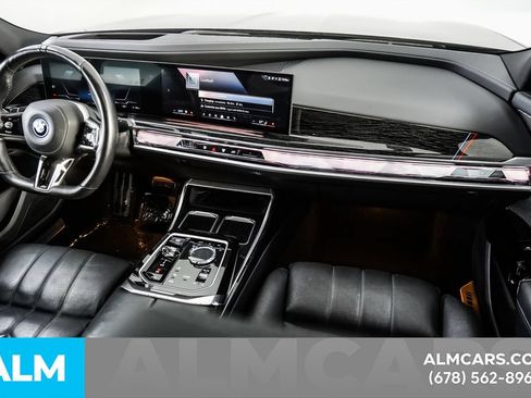 Used 2024 BMW i7 eDrive50 w/ M Sport Package RWD image 22
