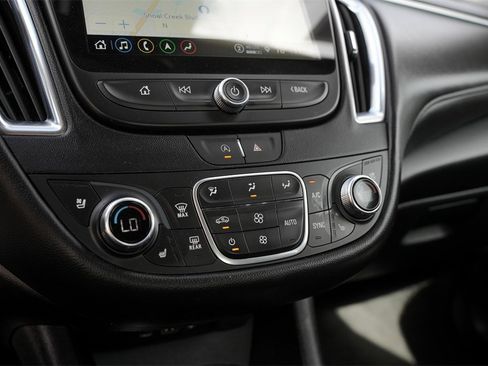 Used 2024 Chevrolet Malibu LT image 19