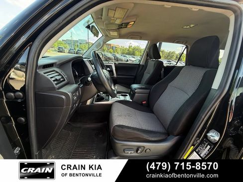 Used 2017 Toyota 4Runner SR5 AWD/4WD image 23