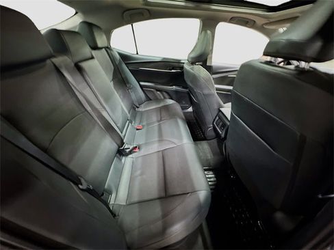 Used 2025 Toyota Camry XLE image 31