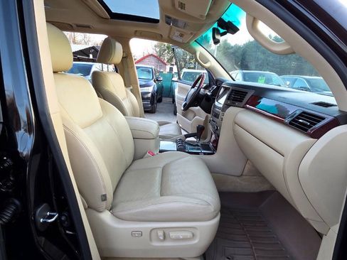 Used 2011 Lexus LX 570 4WD image 46