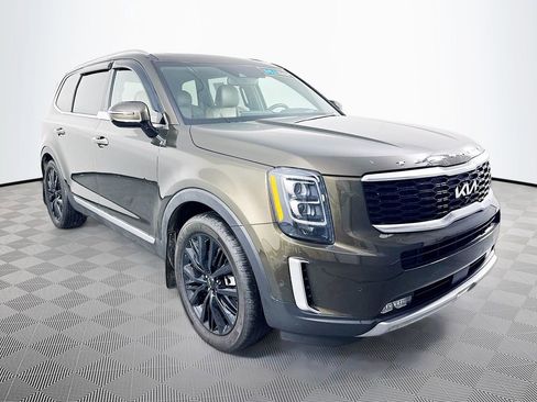 Used 2022 Kia Telluride SX w/ SX Prestige Package image 3