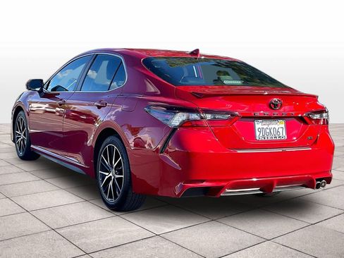 Used 2023 Toyota Camry SE image 13