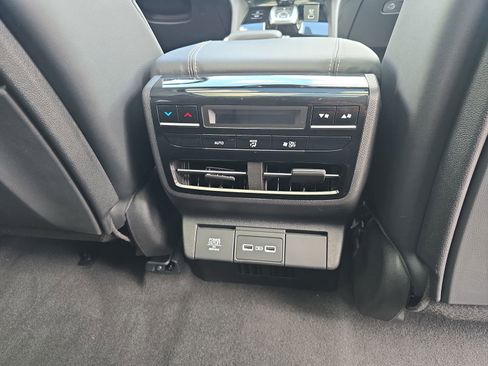 Used 2023 Acura MDX SH-AWD w/ Technology Package image 13