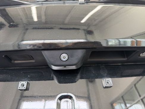 Used 2024 Jeep Grand Cherokee Laredo AWD/4WD image 7