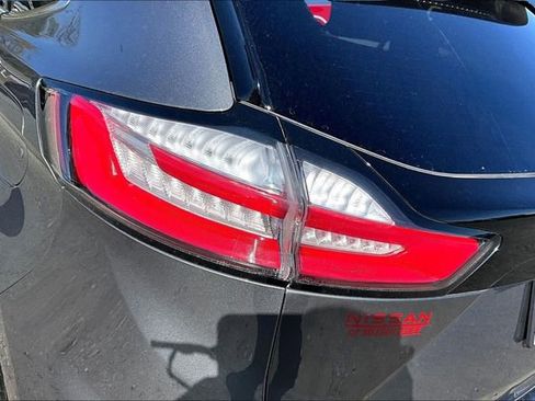 Used 2024 Ford Edge SEL image 20