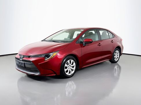 Used 2024 Toyota Corolla LE image 4