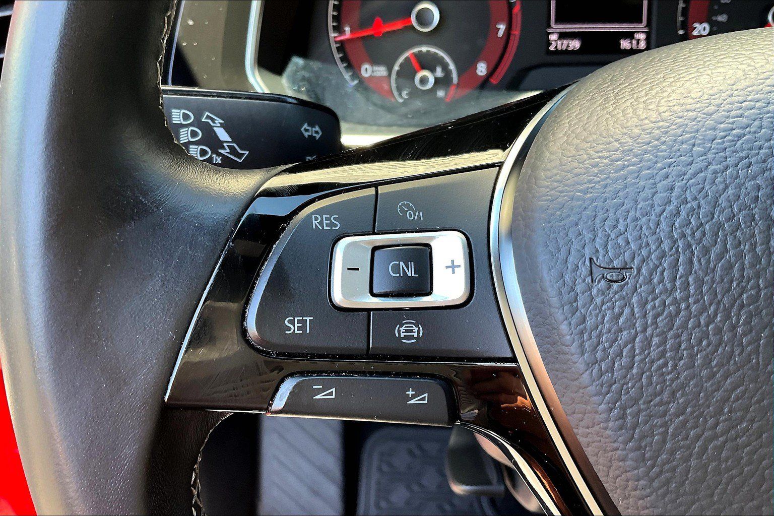 Used 2019 Volkswagen Jetta R-Line FWD image 18