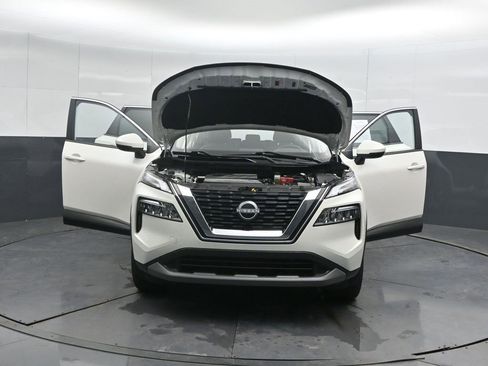 Used 2023 Nissan Rogue SV image 53