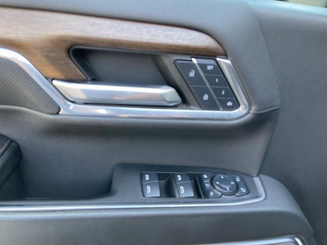 Used 2024 Chevrolet Silverado 3500 High Country w/ High Country Premium Package AWD/4WD image 15