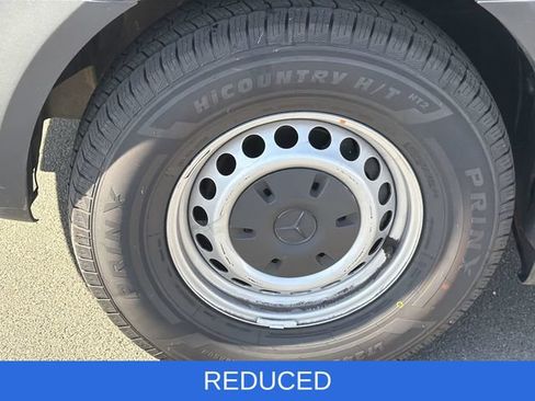 Used 2025 Mercedes-Benz Sprinter 2500 image 16